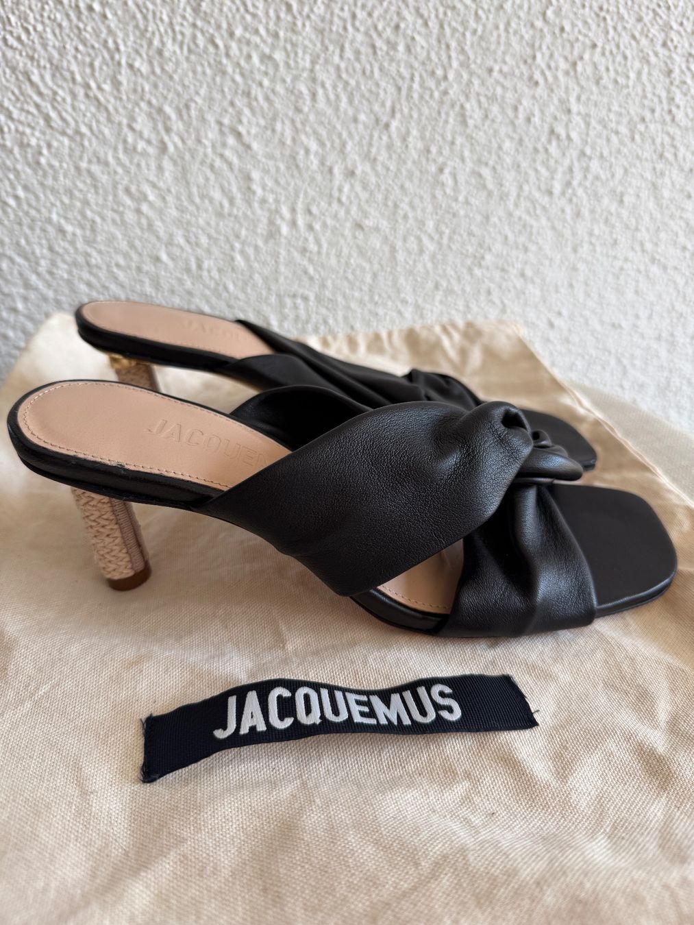 Scarpe da donna: Jacquemus Damen Pantoletten 37 – Nuovo (secondo la descrizione) da Wädenswil venduto da Alice_style