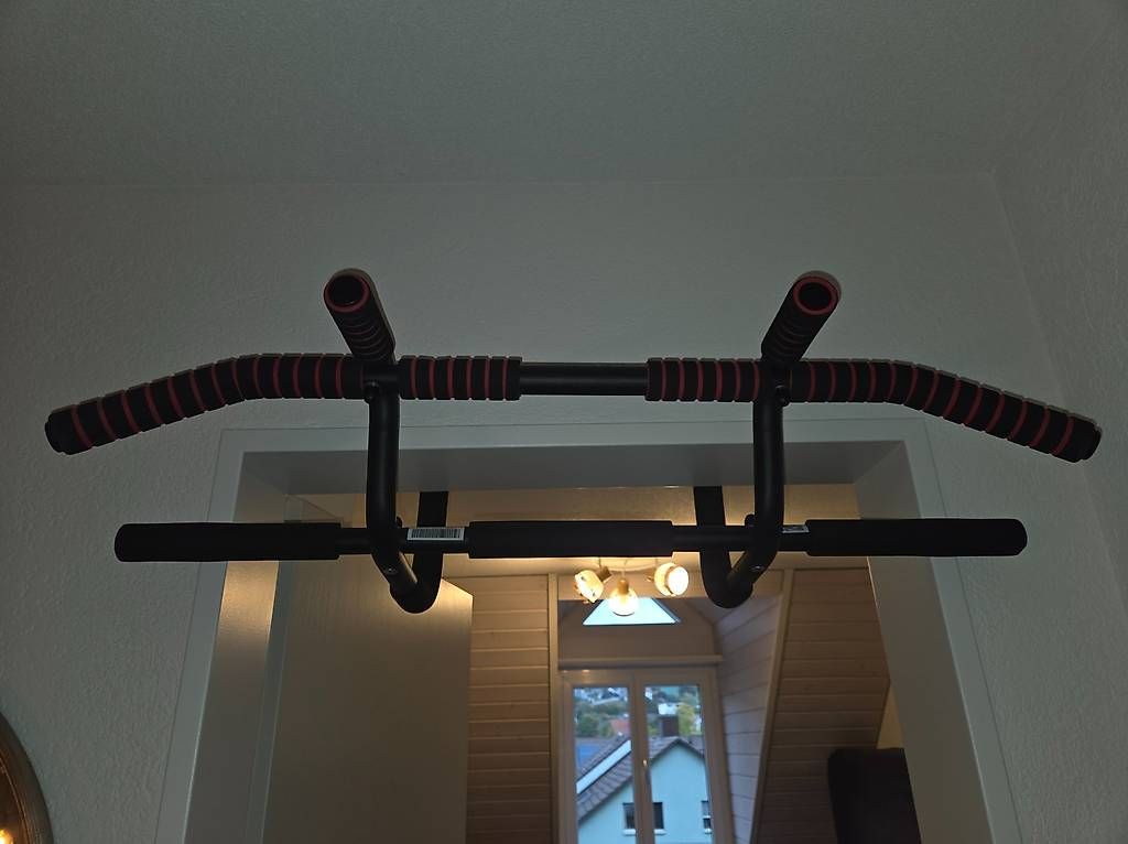 Hometrainer: Multifunktions-Klimmzugstange / Türreck – Usato da Buchs ZH venduto da niciibrownie 1