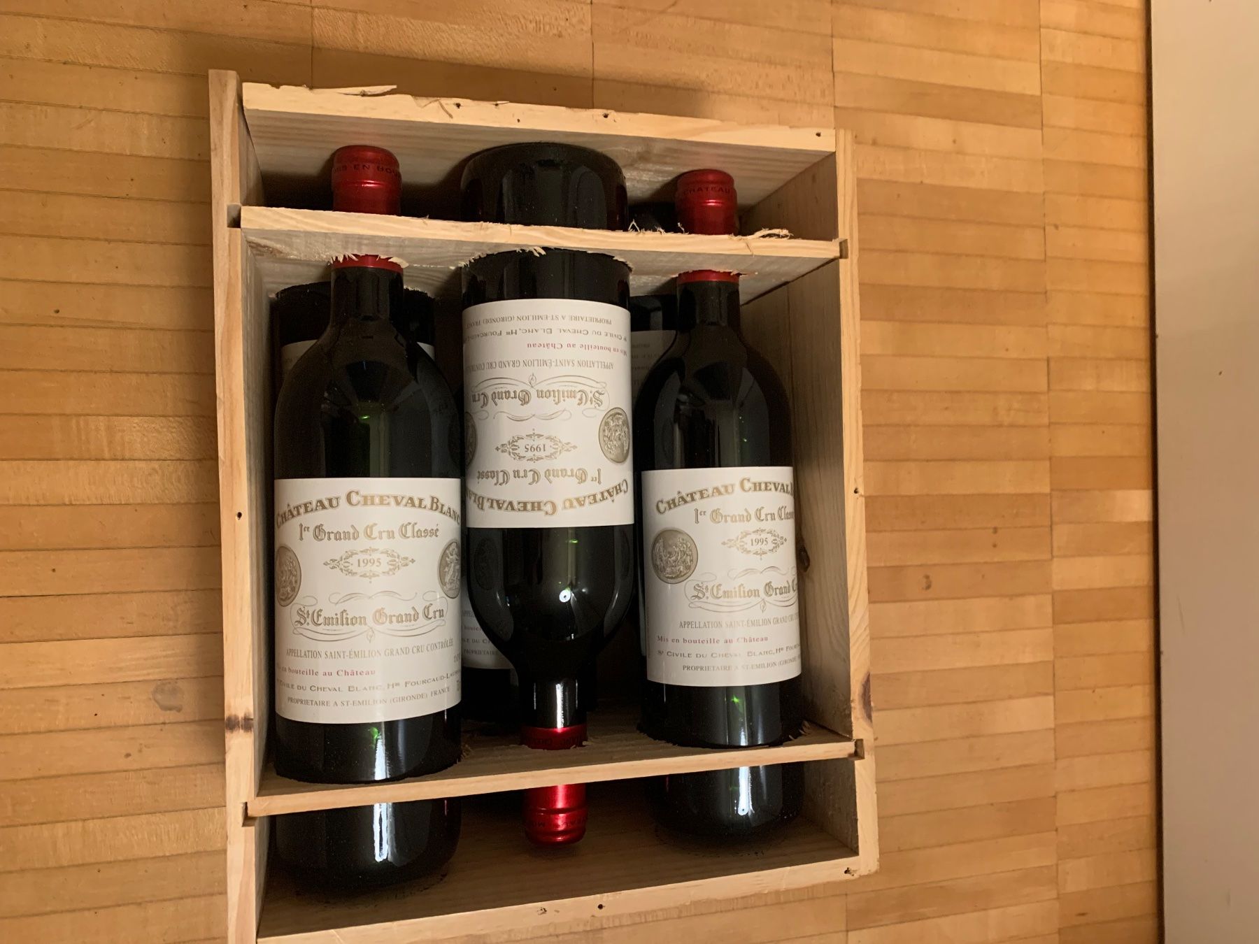 Vino: Cheval Blanc 1995. One bottle. Eine Flasche. Une Bouteille. – Nuovo e nell'imballaggio originale da Zuerich venduto da Ricardo-1963 2