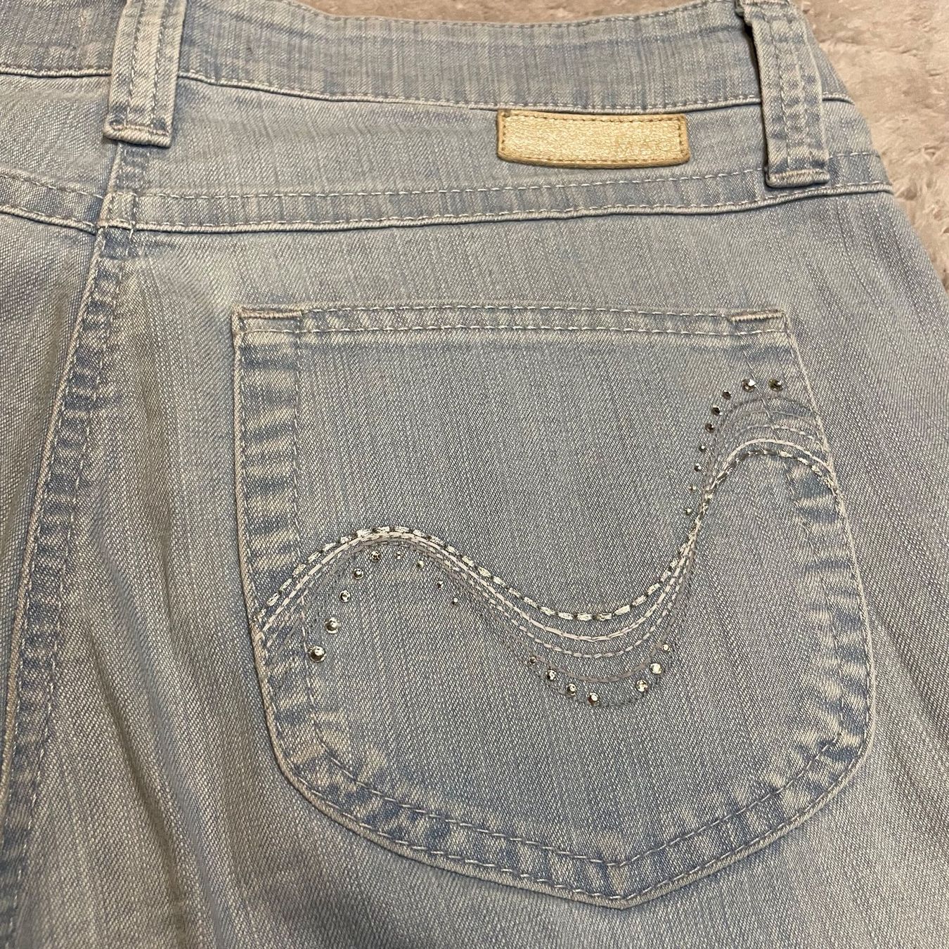 Jeans: MAC Damen Jeans Hellblau W33 Bootcut Strass Top Zustand – Usato da Bubikon venduto da SwissSecondLife 6