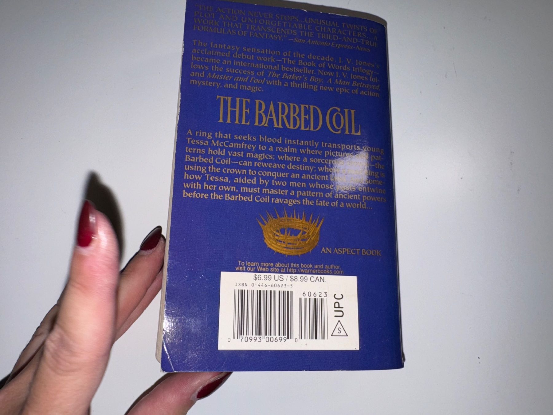 Libri: NOVEL: J. V. Jones, The barbed Coll – Usato da Grosswangen venduto da English_books 9