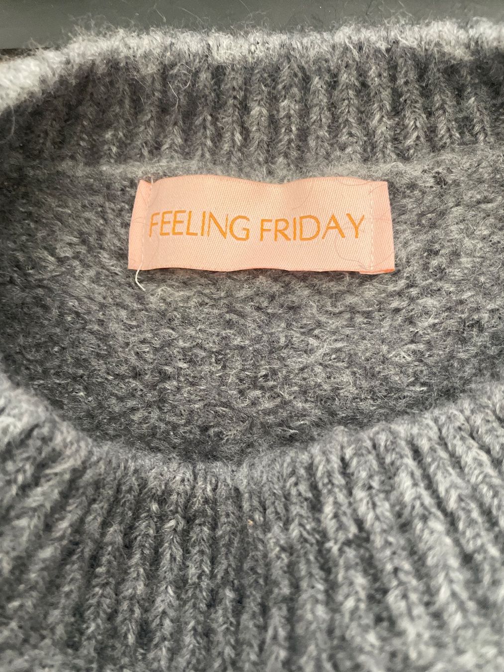 Pullover & Sweatshirts: Feeling Friday Strick-Pulli, grau, Grösse S/M - neuwertig – Gebraucht aus Wollerau von Poschro68 2