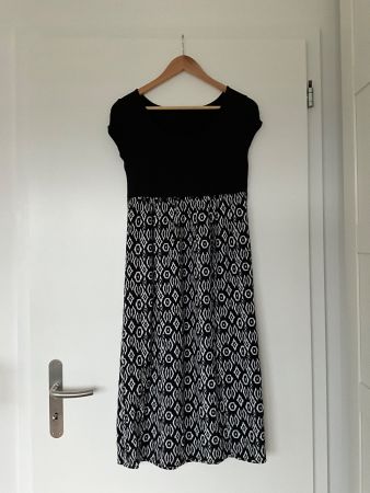 Kleid schwarz-weiss gemustert