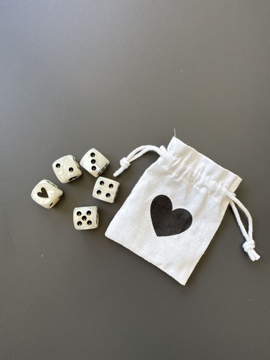 Giochi: Würfel-Set mit Herz-Sack, 5 Stk. – Nuovo e nell'imballaggio originale da Tobel venduto da cel_d6wl