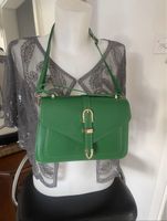 Sac à bandoulière vert  22X15X5 neuf/ SVP lisez le texte