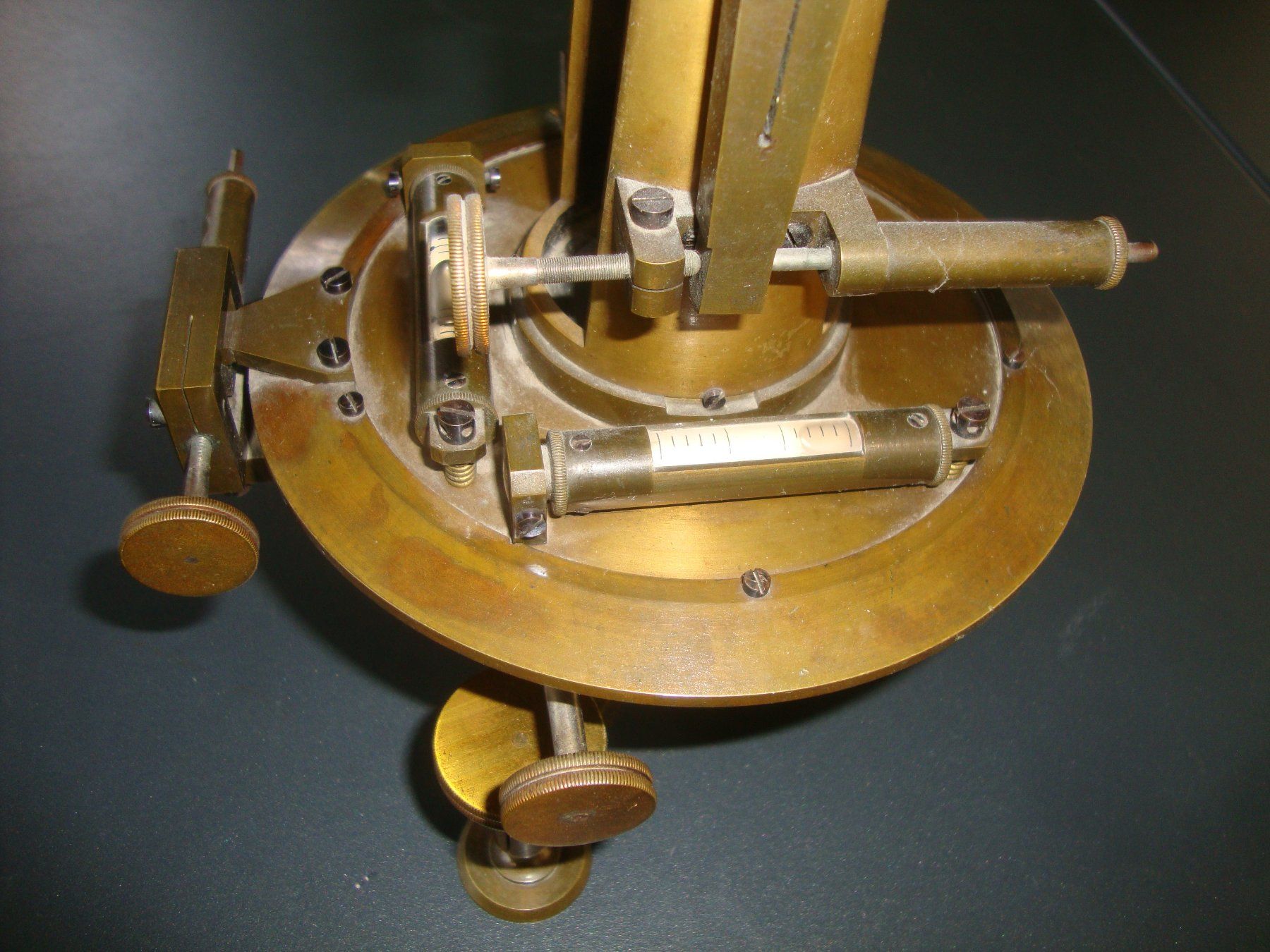 Mesurer: Antikes Messgerät, Sextant? Theodolit? Kern Schweiz – D'occasion à Winterthur par halle07 1