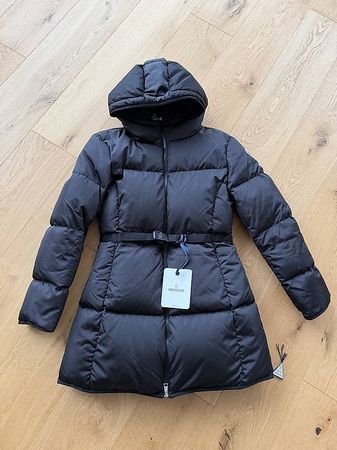 Moncler Winterjacke, schwarz wie neu