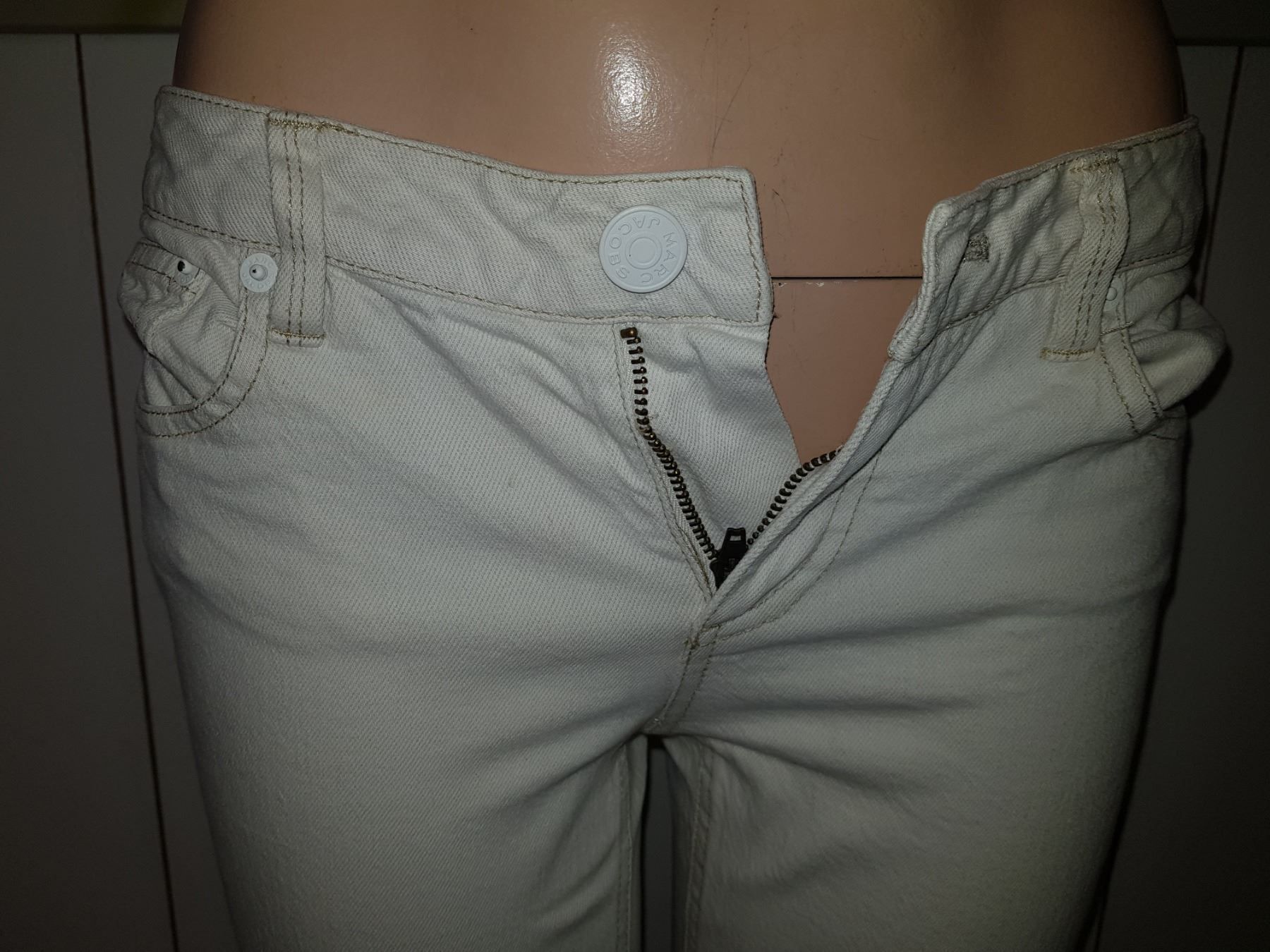 Marc Jacobs Jeans: MARC BY MARC JACOBS Jeans taille / Grosse W 27 – Gebraucht aus Cossonay-ville von Super-Price-Quality 1
