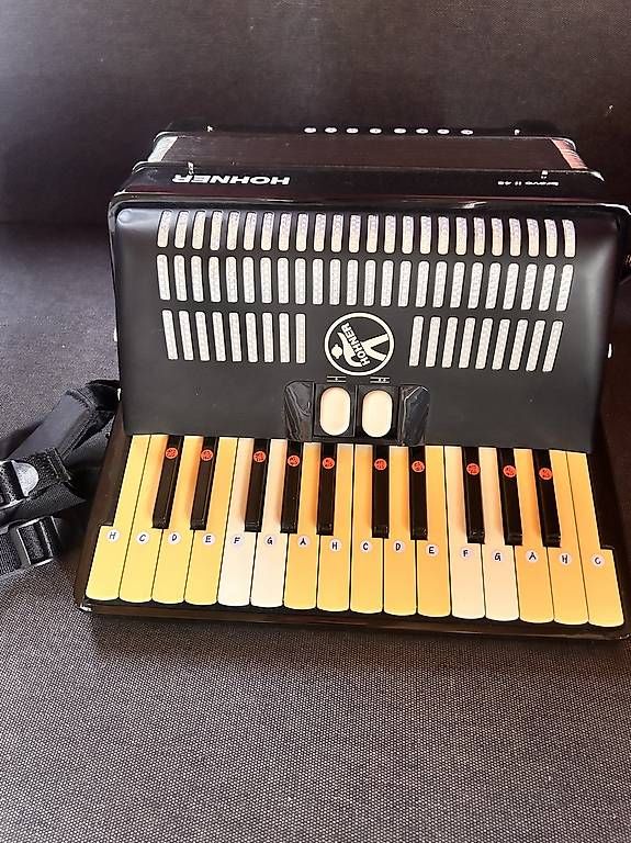 Musikinstrumente: Hohner Akkordeon – Gebraucht aus Mittelhäusern von lou_rq85