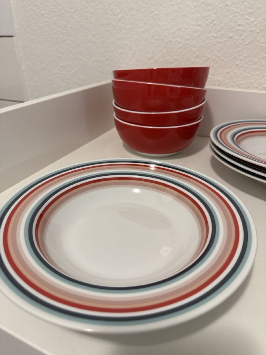 Geschirrsets: Geschirrset 16-Teilig – Gebraucht aus Winterthur von vic_d5t9 5