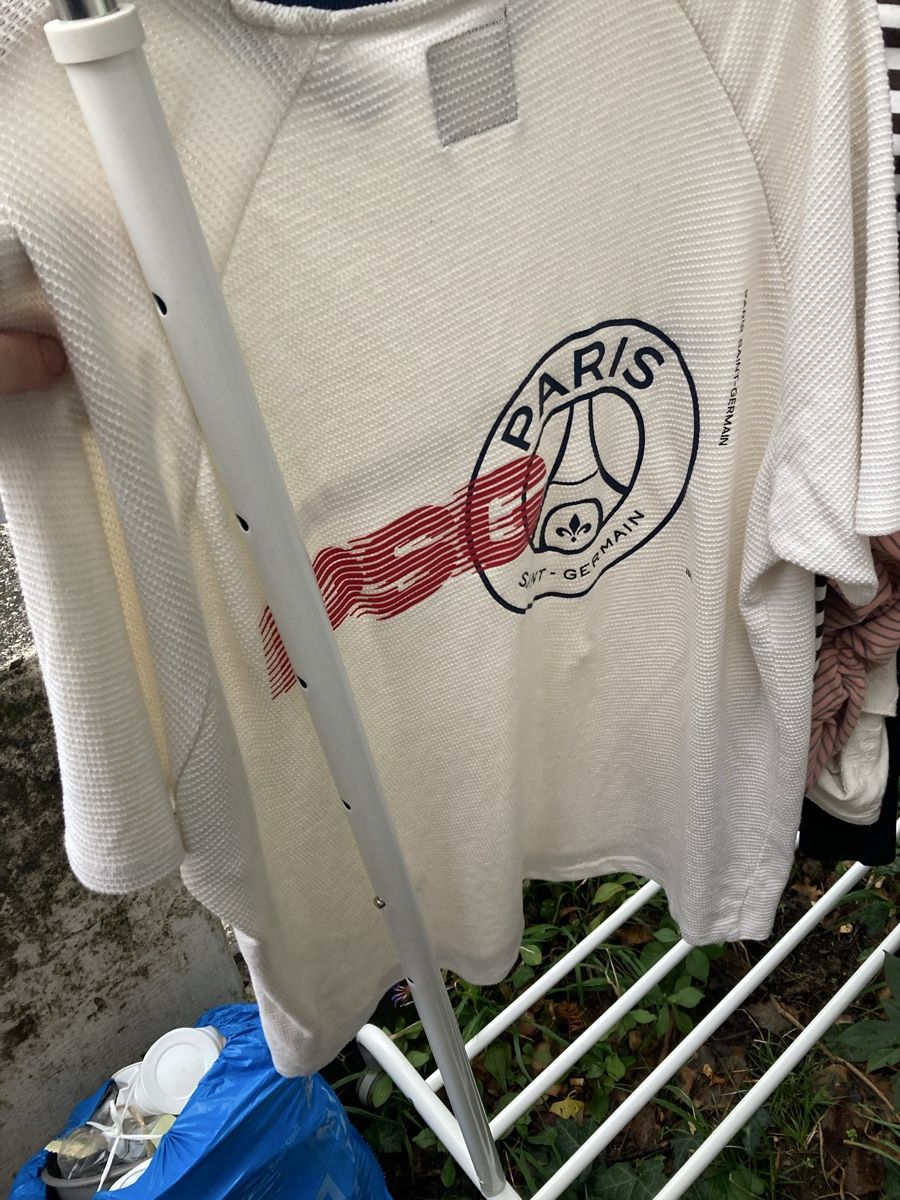 T-Shirts: PSG Oberteil – Gebraucht aus Basel von nom_7pmq 1