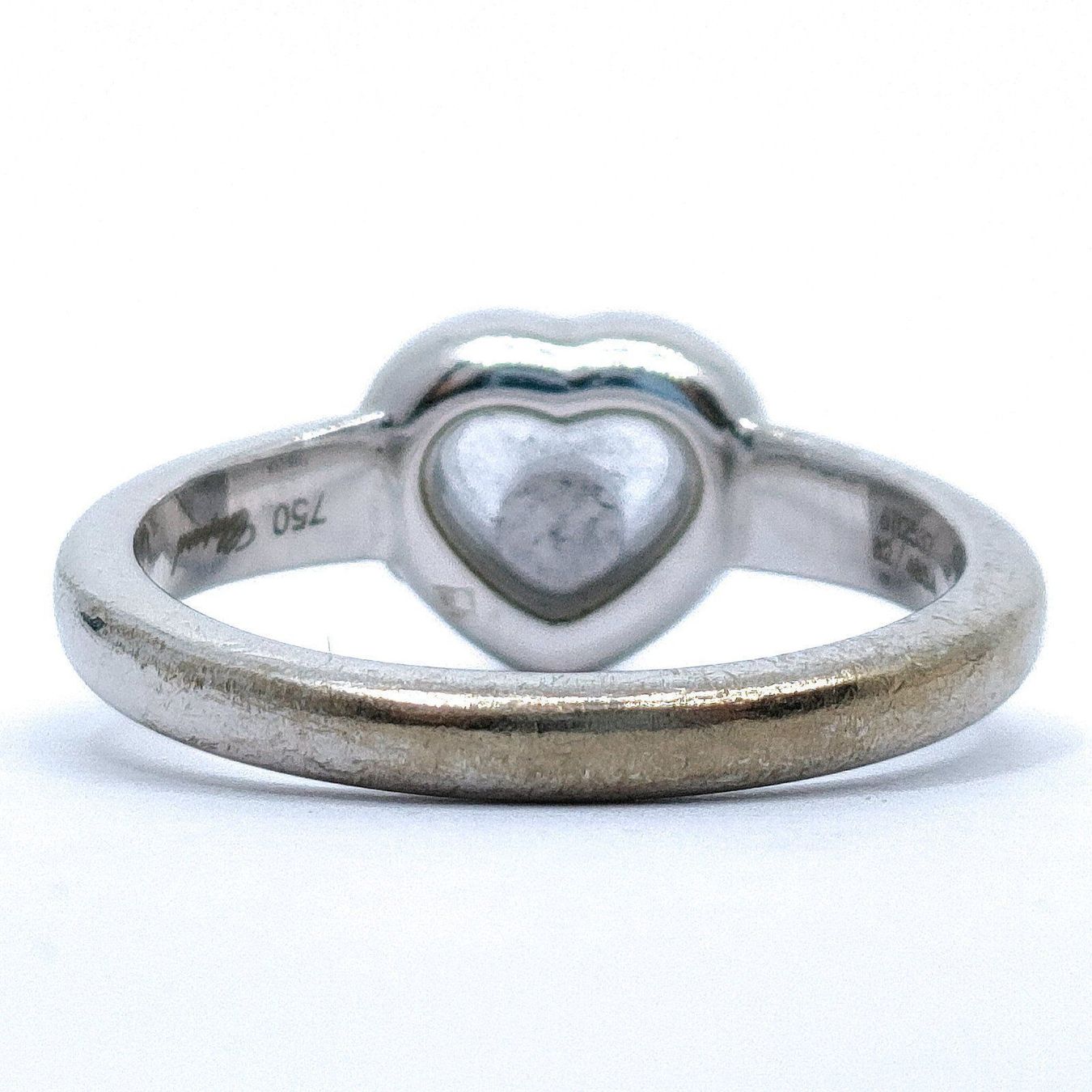 Chopard Ringe: CHOPARD HAPPY DIAMONDS RING HEART 18K WEISSGOLD – Gebraucht aus Bottighofen von menschenfamilie 4