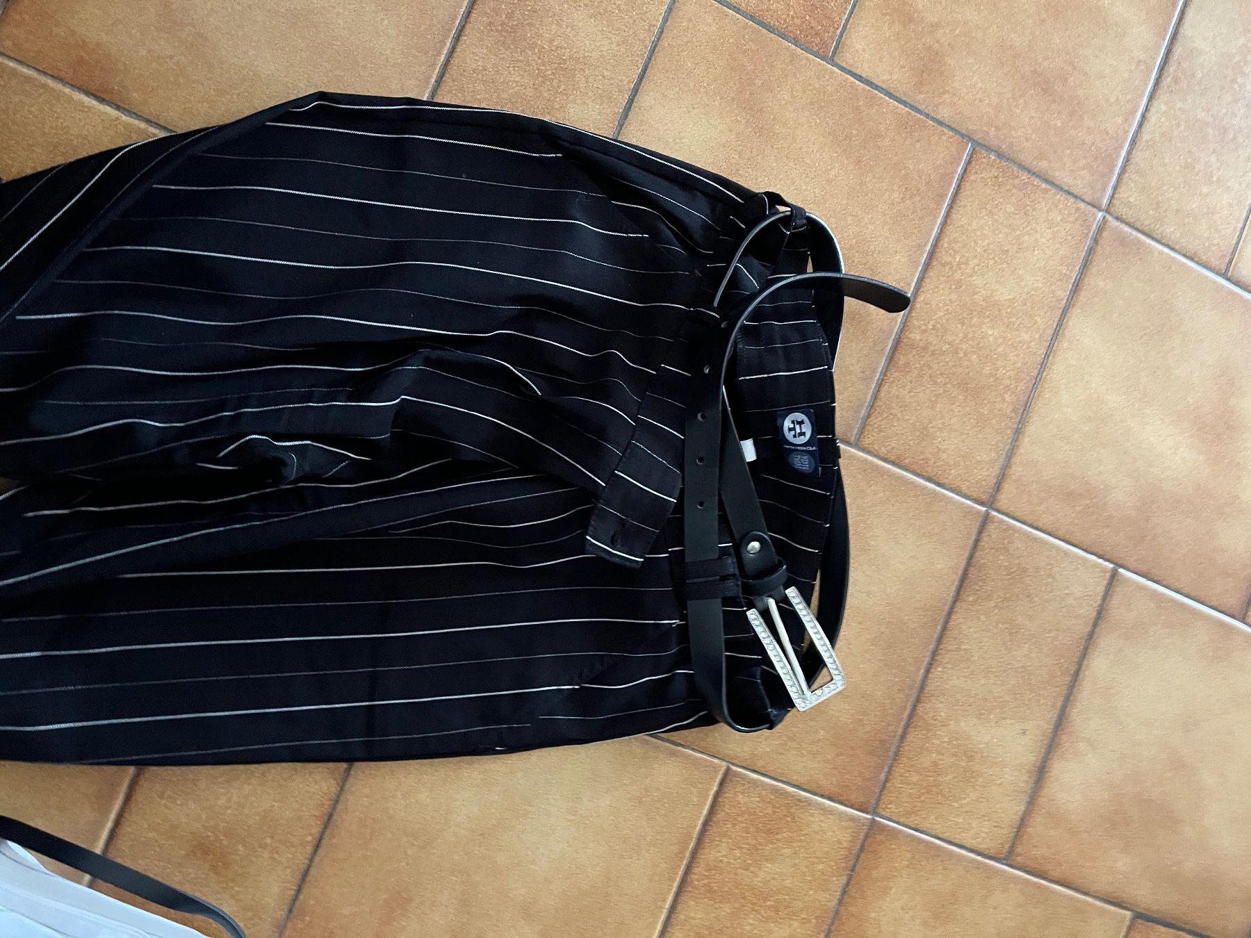 Pantaloni: Pantalon rayé Taille 176 maman – Usato da Veyrier venduto da kimedovapa 1