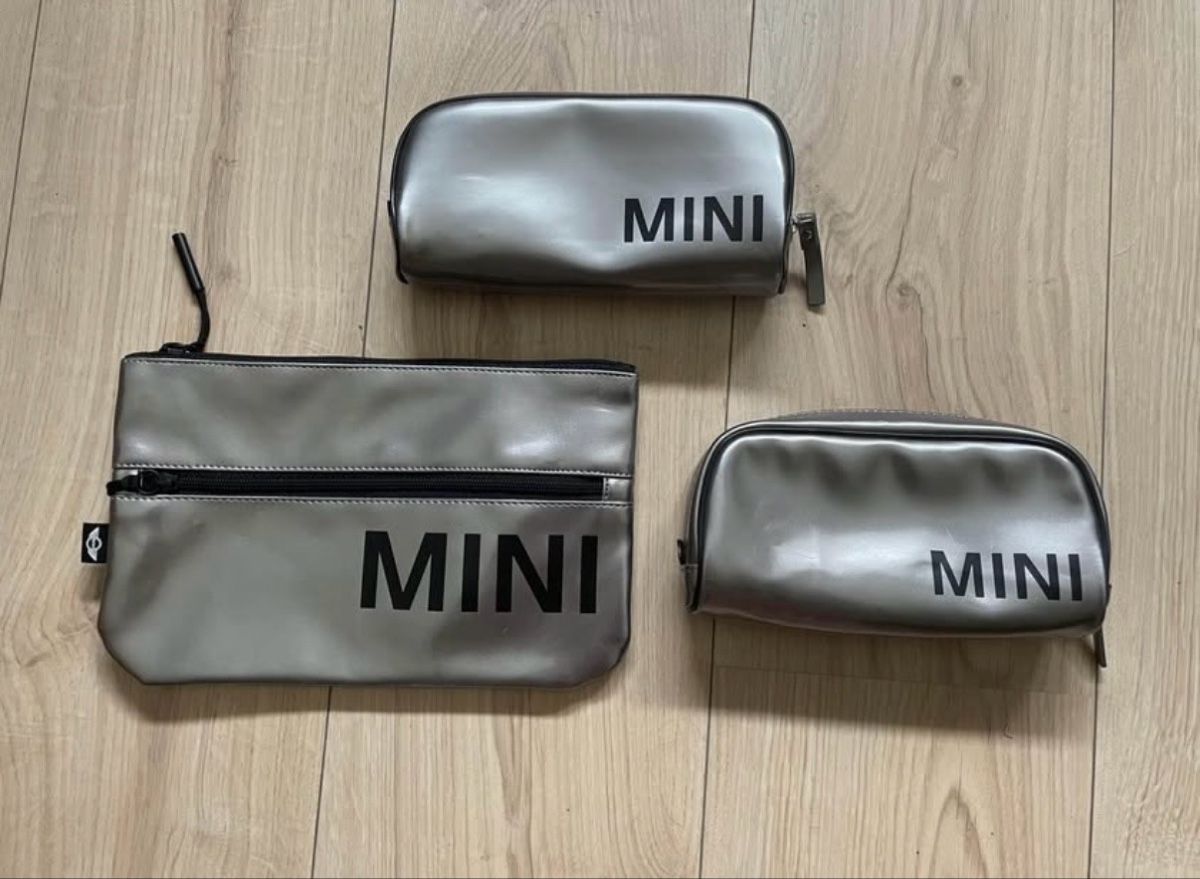 Sacs: Trousse MINI Lot de 3 argenté – Neuf (Voir description) à St-Maurice par mat_wkr6