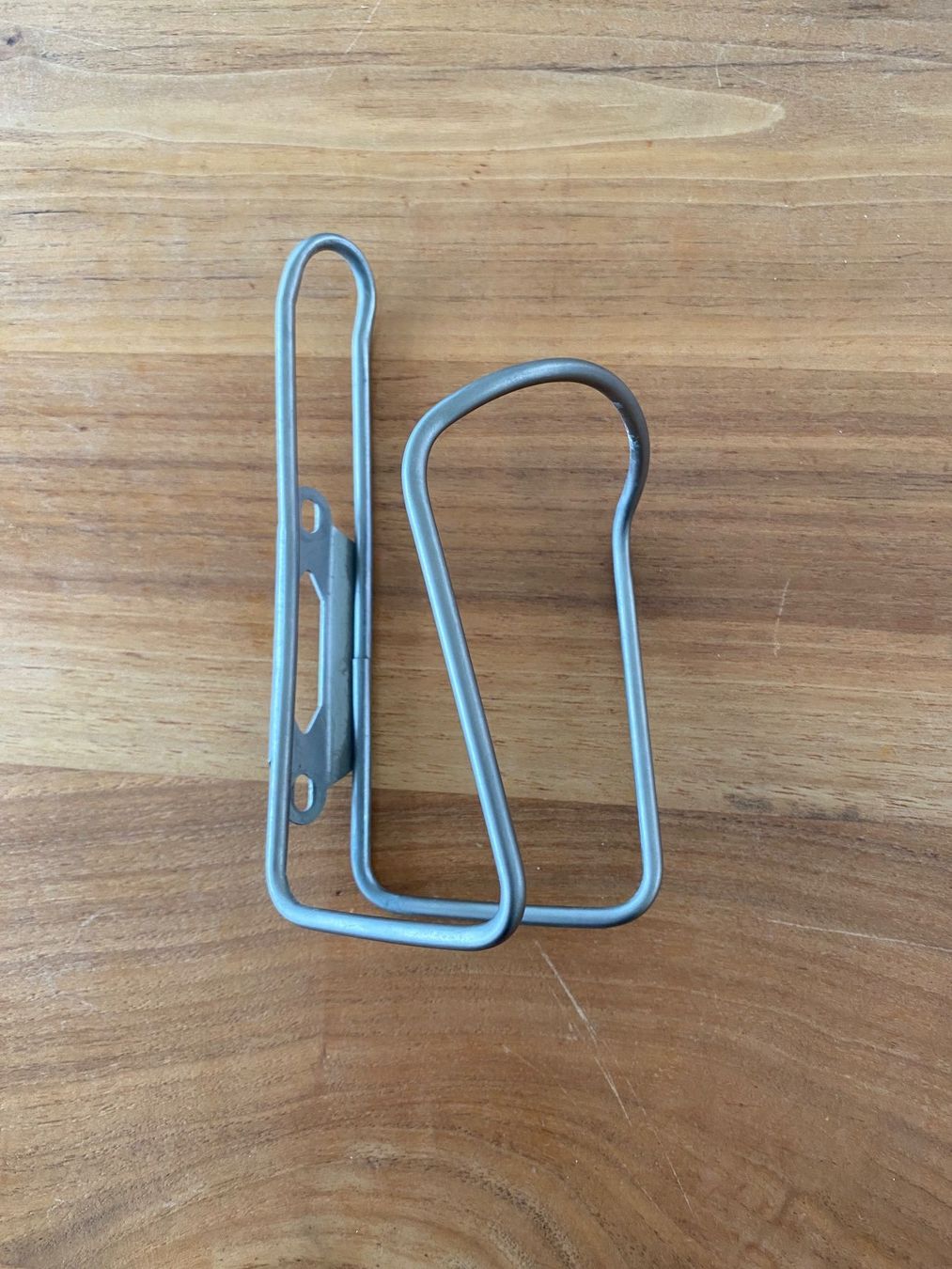 Pezzi di ricambio: Bidonhalter - 47gr - Edelstahl – Usato da Muri AG venduto da Hookipa01