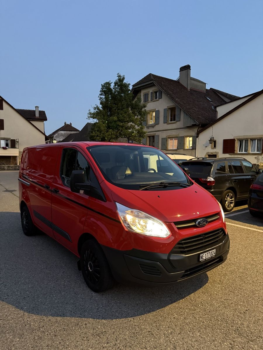 Ford Veicoli commerciali: Ford Transit Custom 2016 – Usato da St-Blaise venduto da ani_8jch 6