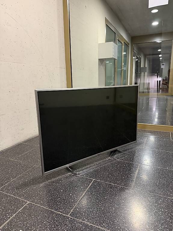 Fernseher: Smart TV Panasonic – Gebraucht aus Zug von PROJEKT934