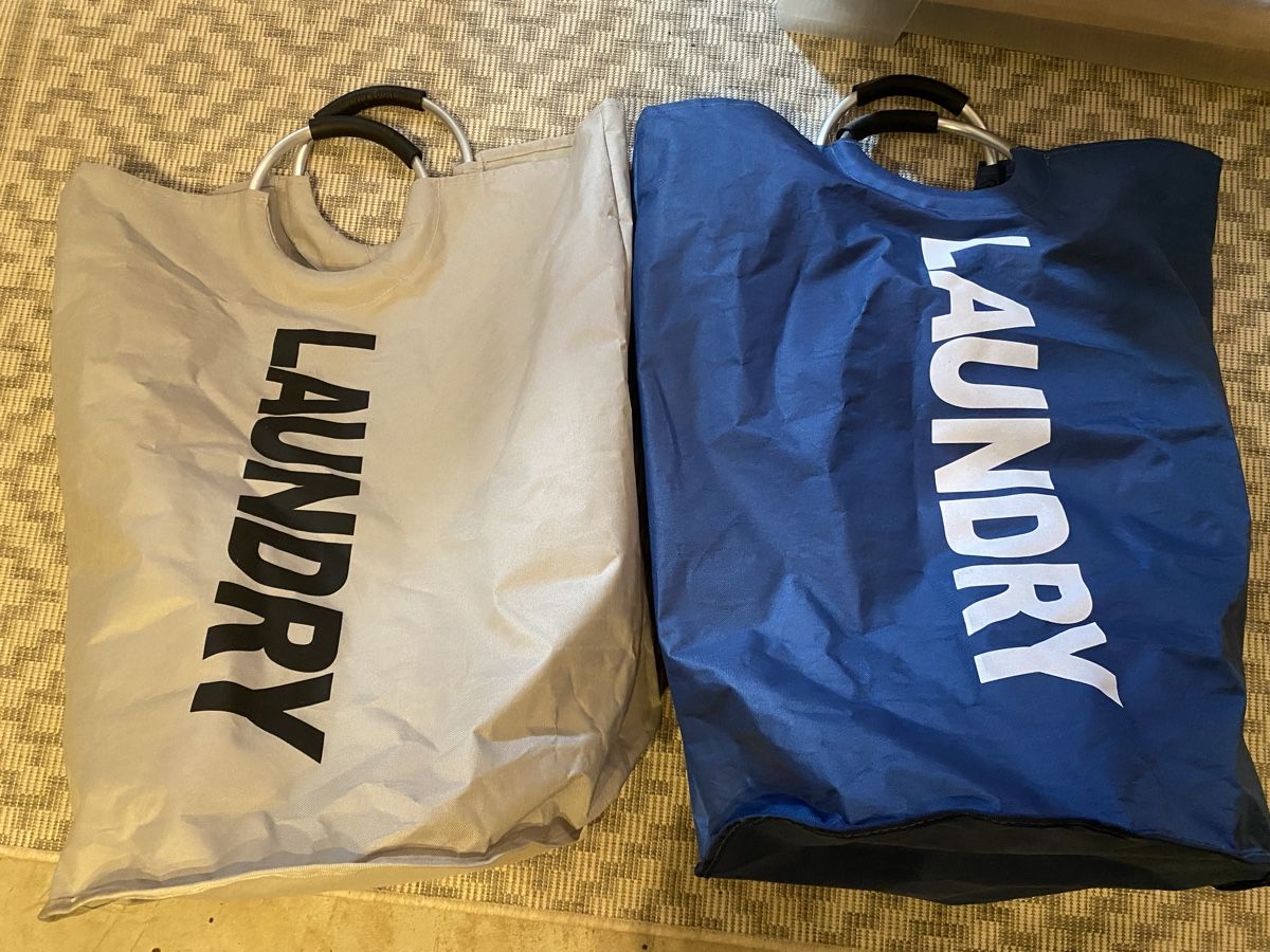 Wäschekörbe: 2 x Wäschekorb / Laundry bags – Gebraucht aus Grasswil von pp7830