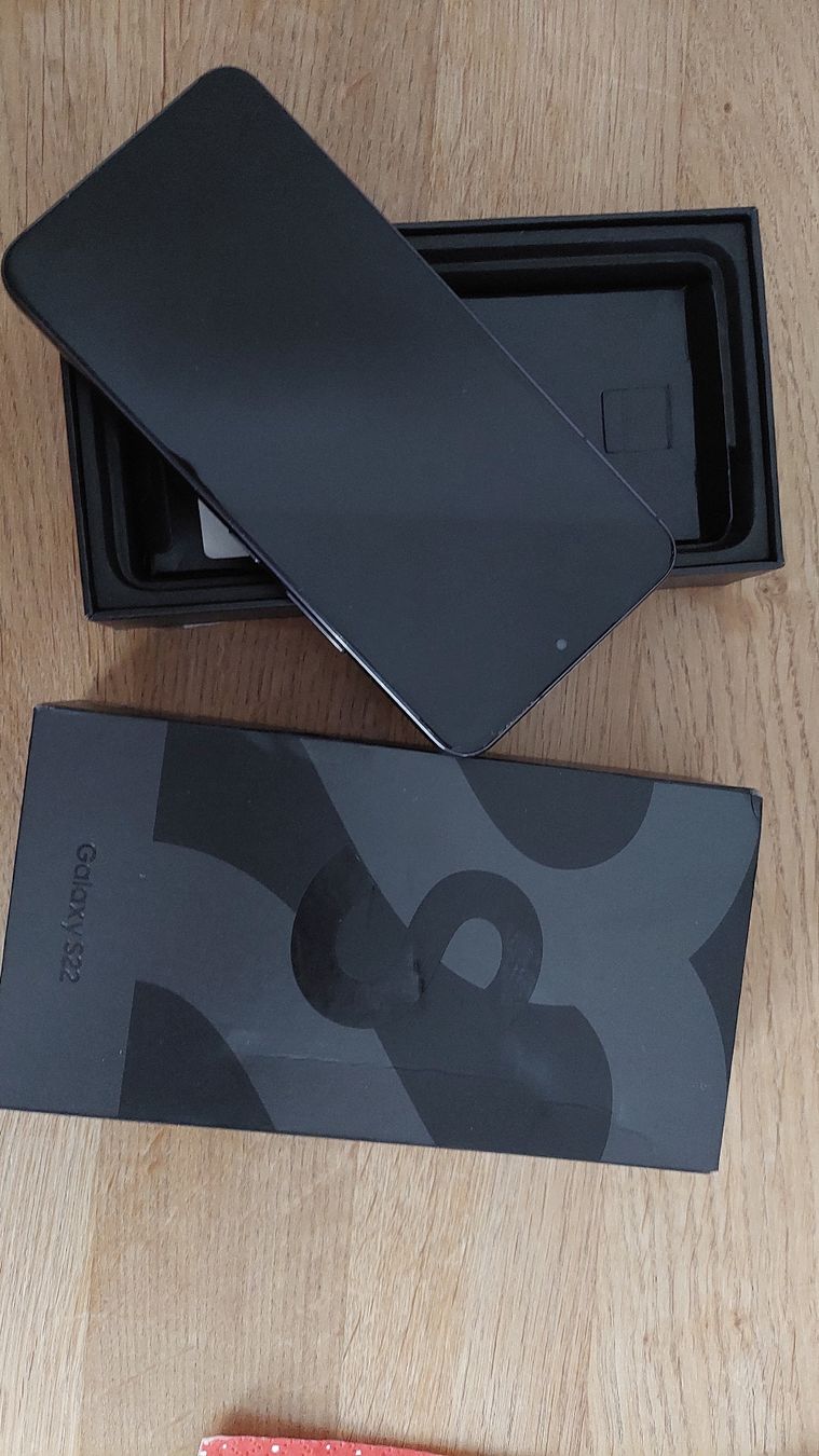 Samsung Handys / Smartphones: Samsung Galaxy S22 -128 G Dual – Gebraucht aus Gwatt (Thun) von Letzte-Chance-III 1