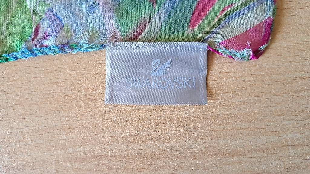 Foulards & écharpes: Swarovski Tuch – D'occasion à Winterthur par ml2_58mm 2