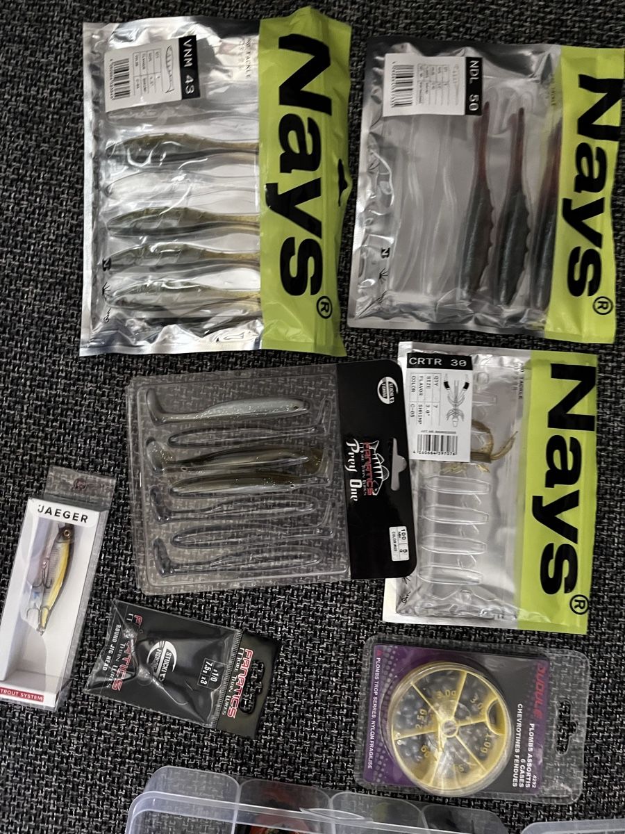 Esche: Gummiköder und Westin angelrucksack – Usato da Hittnau venduto da darcy88 8