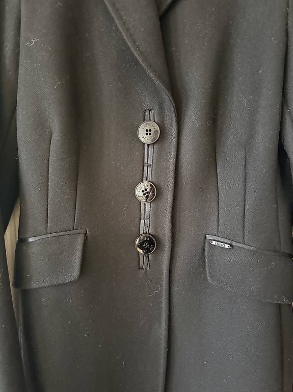 Manteaux: Manteau Liu Jo – D'occasion à Zürich par gon_ry5p 2
