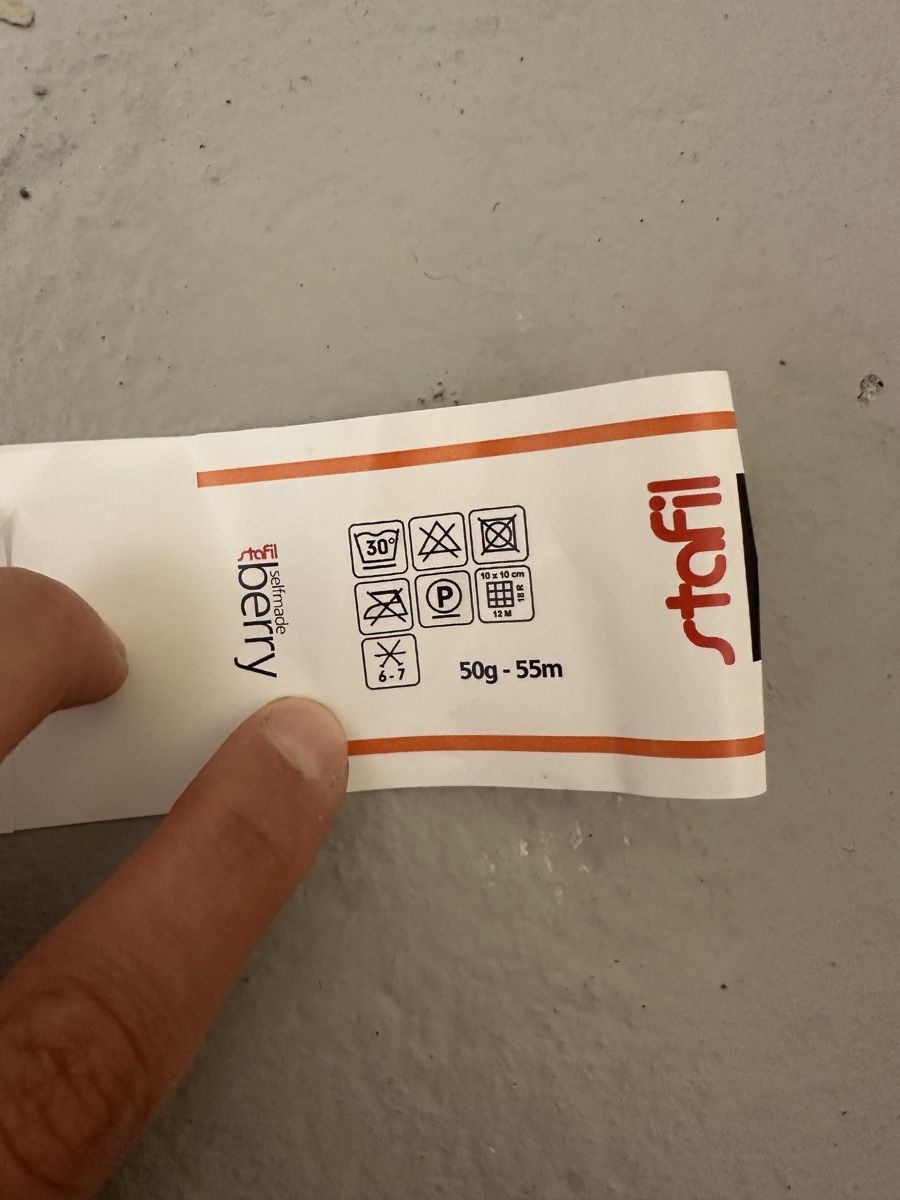 Lana: Garn "berry" 70% Polyacryl, 30% Schurwolle neu – Nuovo (secondo la descrizione) da Luzern venduto da aaalliinne 2