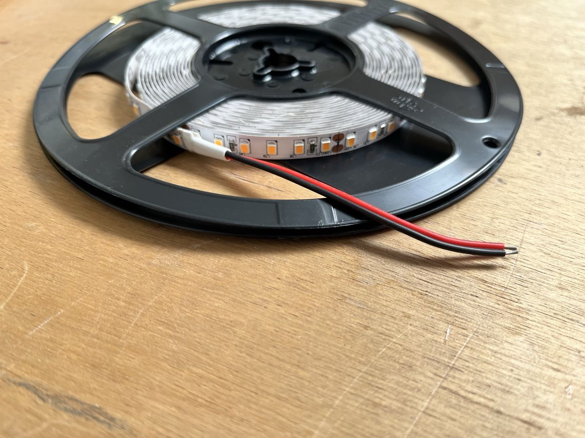 Elektronikbauteile: LED Streifen 24 V  – Neu (gemäss Beschreibung) aus St. Gallen von Floatglas1 2