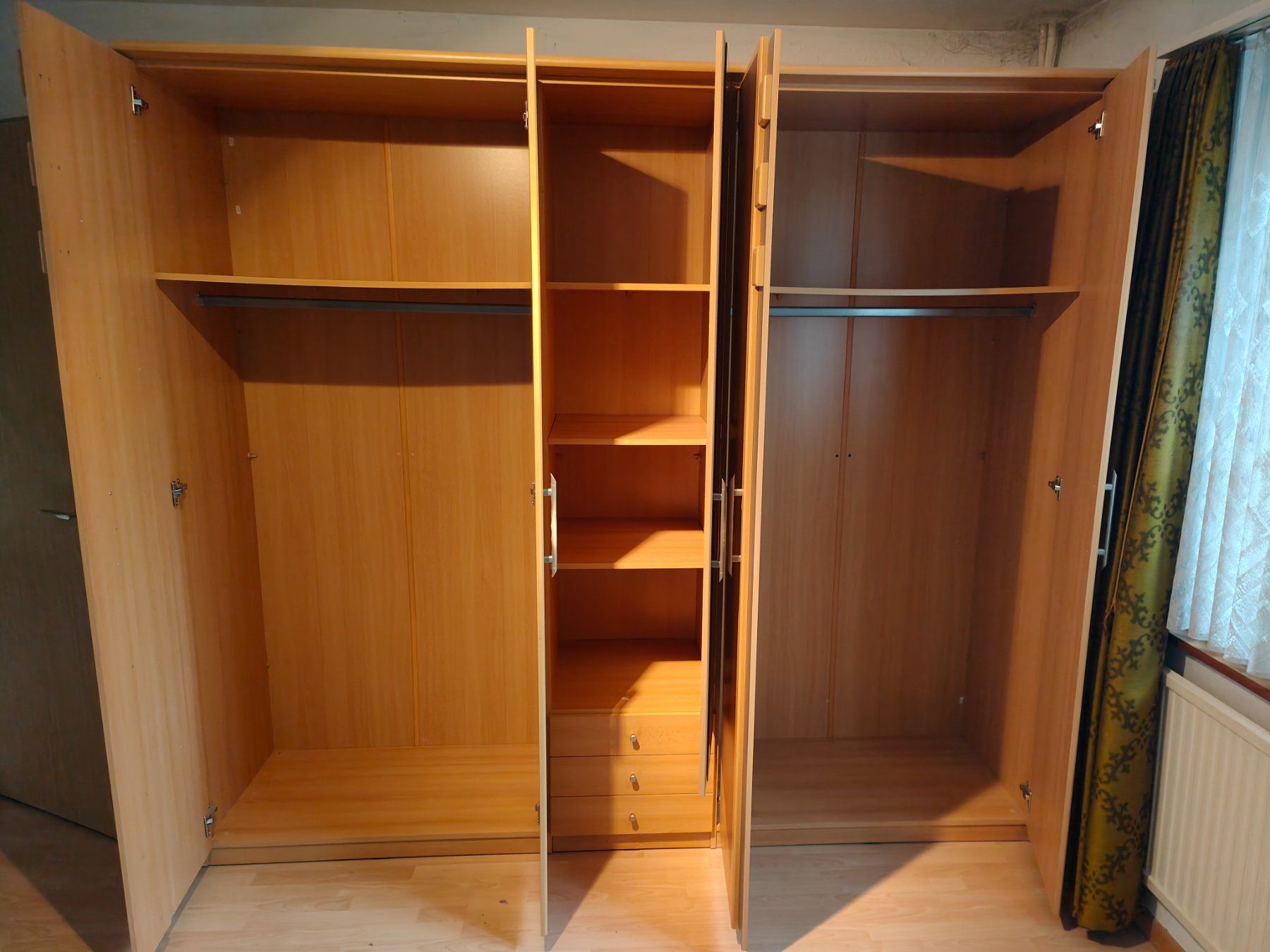 Schränke: Schlafzimmerschrank – Gebraucht aus Kappel SO von Hello1world 1