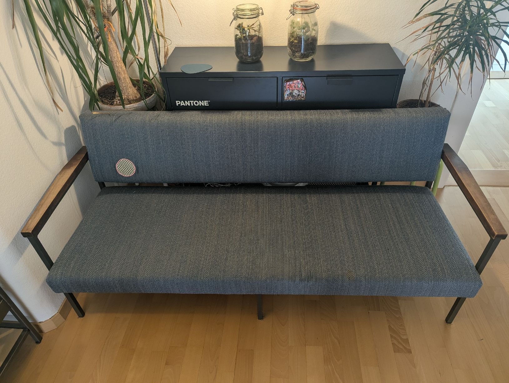 Divani: Vintage Sofa – Usato da Zürich venduto da Hellenen 1