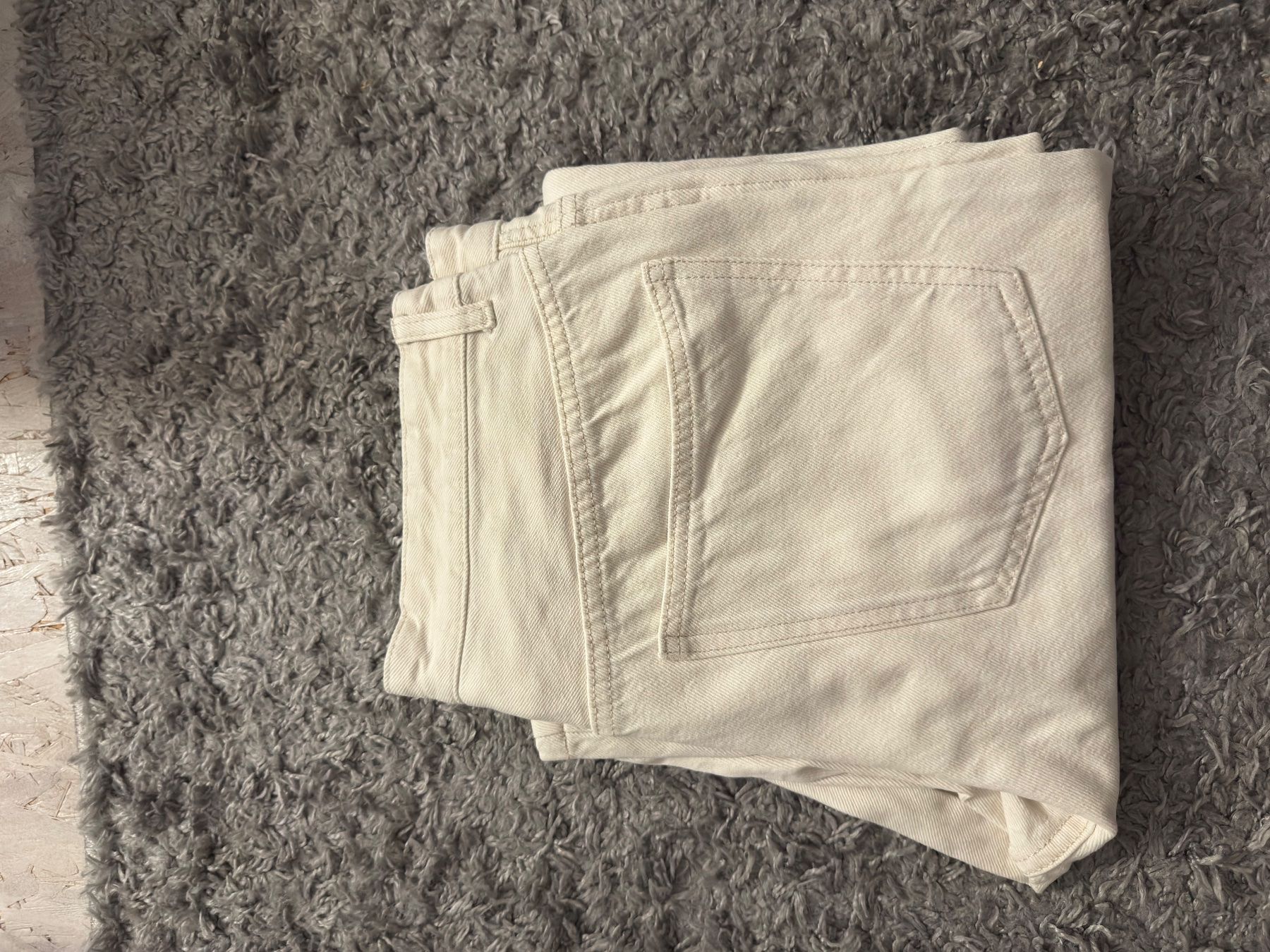 Bershka Jeans: Bershka Baggy Jeans – Neu (gemäss Beschreibung) aus Römerswil LU von oli_9hd5