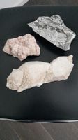 Edles Trio: Rhodochrosit rosa, Schneequarz & Ferrohornblende