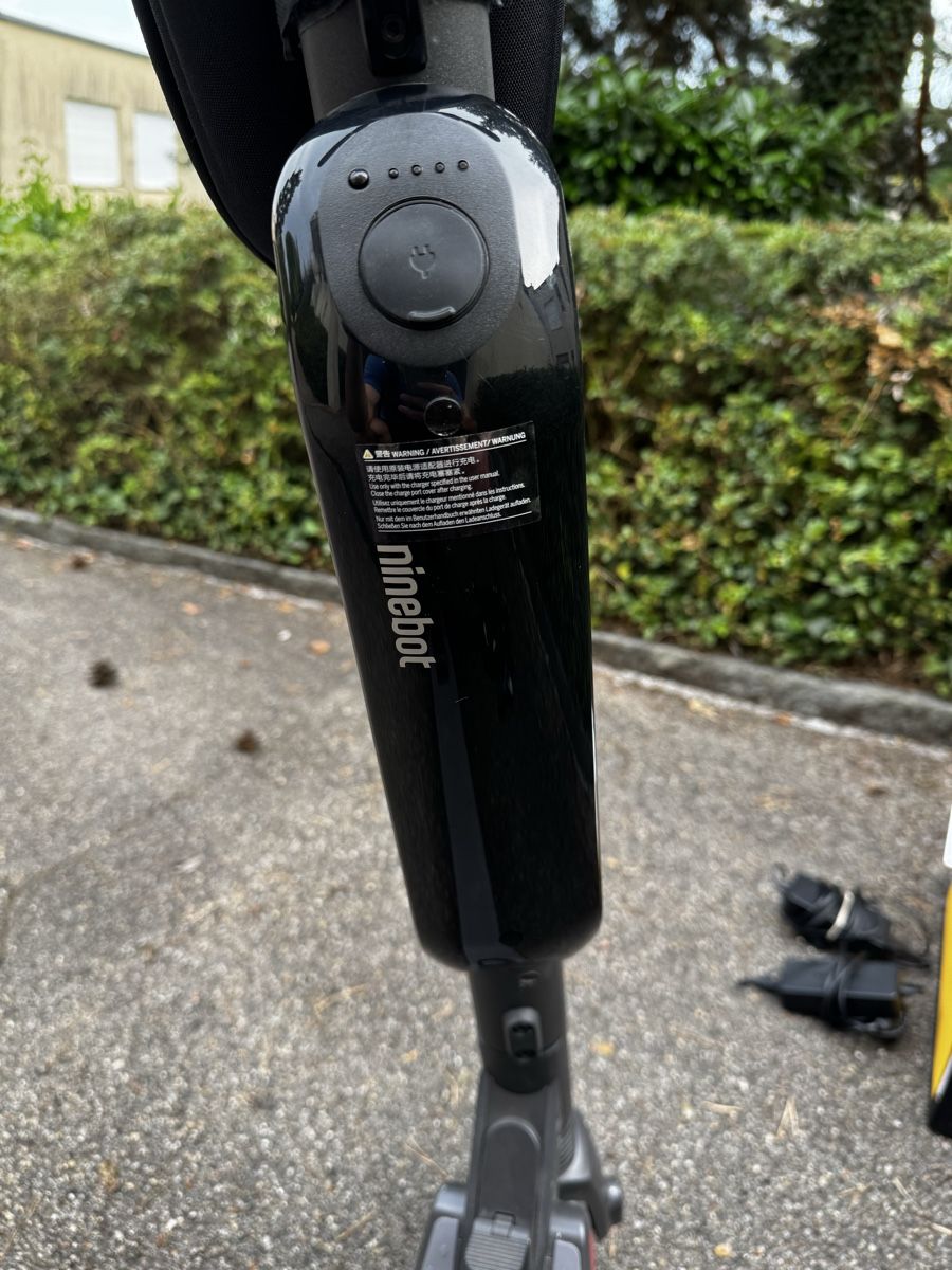 Segway Kickboard: Segway Ninebot ES2 E-Scooter/E-Kickscooter mit Zubehör – Usato da Zürich venduto da RoemuRedh 5