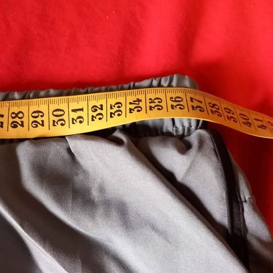 Hosen: 2 in 1 Shorts Grösse M Fabrikneu – Neu und originalverpackt aus Hochwald von motowear-secondhand 1
