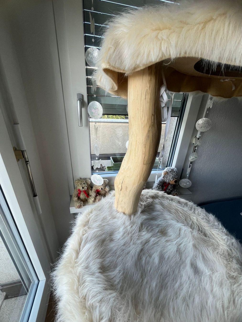 Tiragraffi: Kratzbaum für Katze – Usato da Tägertschi venduto da montague 1