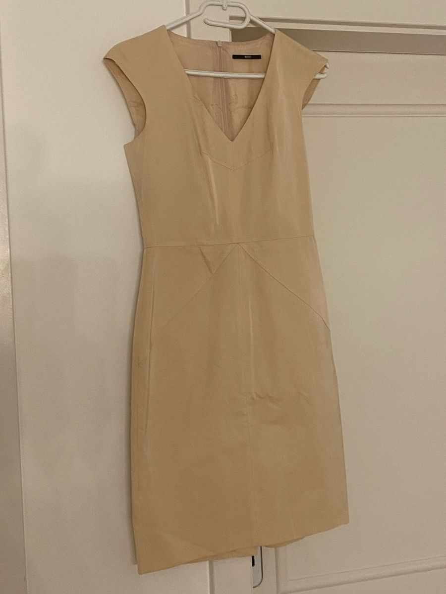 Hugo Boss Vestiti: Sehr schönes Kleid von Boss – Usato da Triesen venduto da vla_z6rh