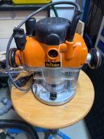 Oberfräse Triton Typ TRA001 mit Zubehör gebraucht Zustand