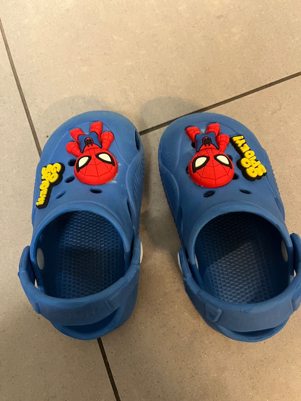 Scarpe per ragazzi: Blaue Spyderman Schuhe, Gr. 23 – Usato da Zürich venduto da jmg_8005 1