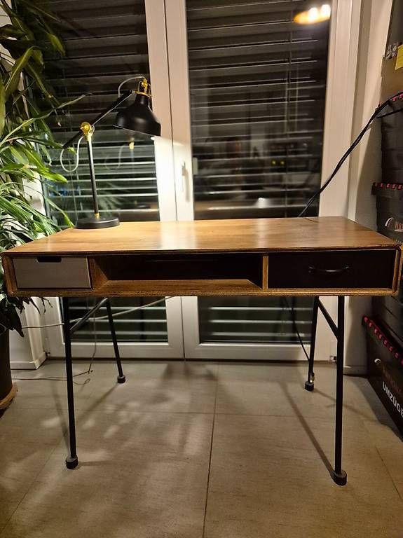 Bureaux: Wunderschöner Lenox Schreibtisch  – D'occasion à Allschwil par mat_c7wn 1