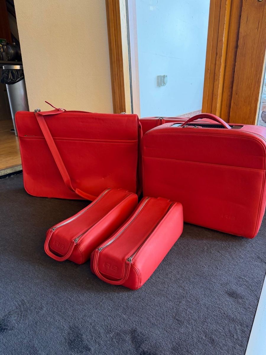 Valigie: Ensemble de bagages pour Audi R8 Coupe – Usato da Grandvaux venduto da Leloudu099 1