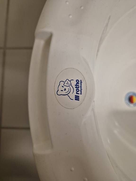Badespass: Babybadewanne Rotho – Gebraucht aus Allschwil von Annalae 1