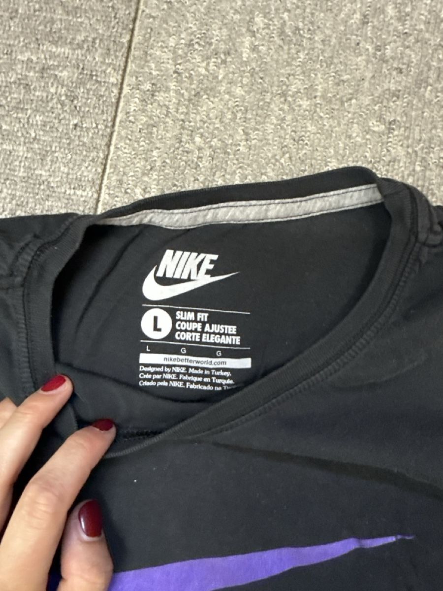 Nike T-shirts: schwarzes nikeshirt, grösse l – D'occasion à Goldach par Pw1427 1