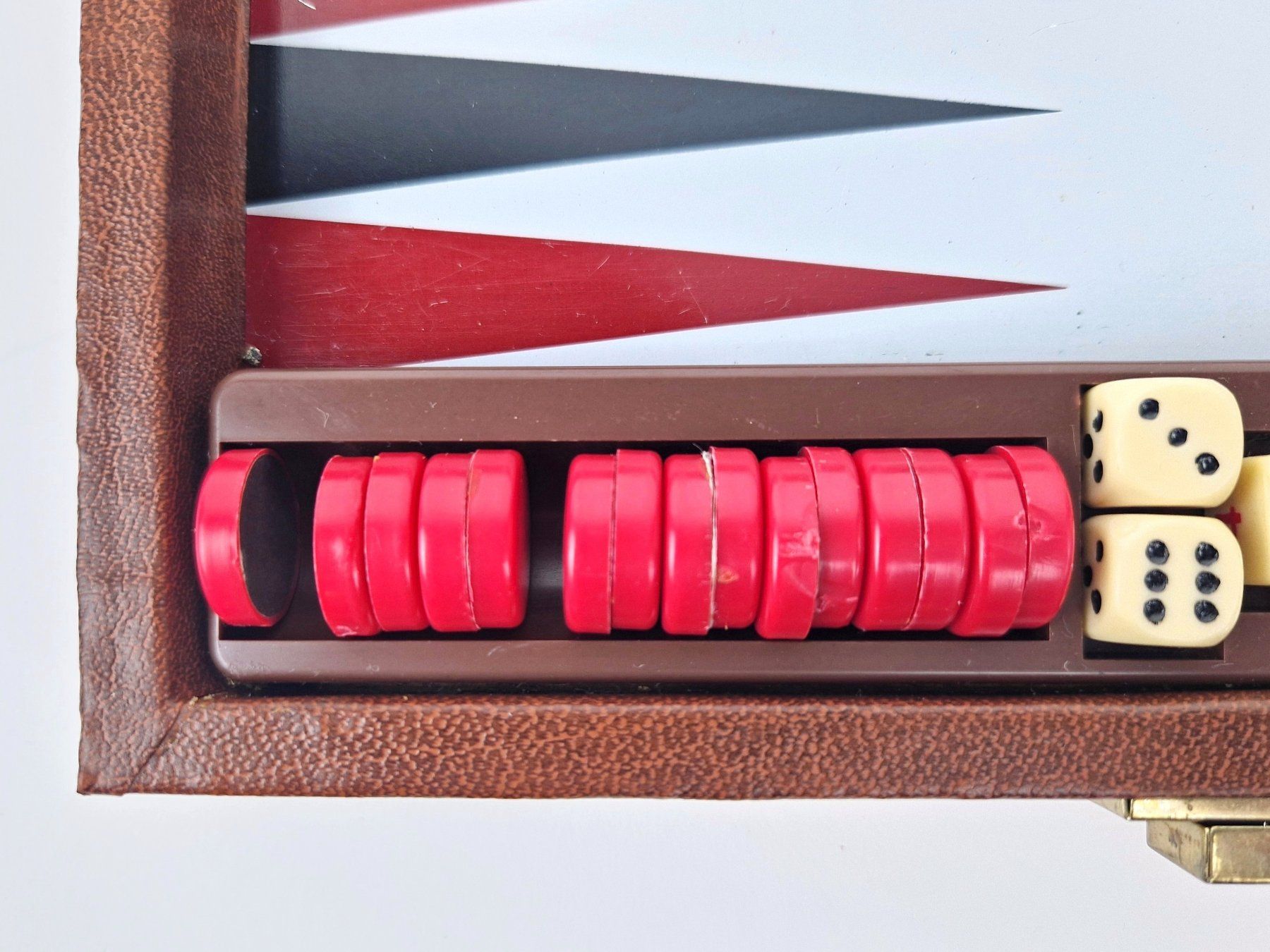 Giochi: Backgammon Koffer 90er, Visa Center der SBV später UBS – Usato da Basel venduto da Restwert_Basel 7