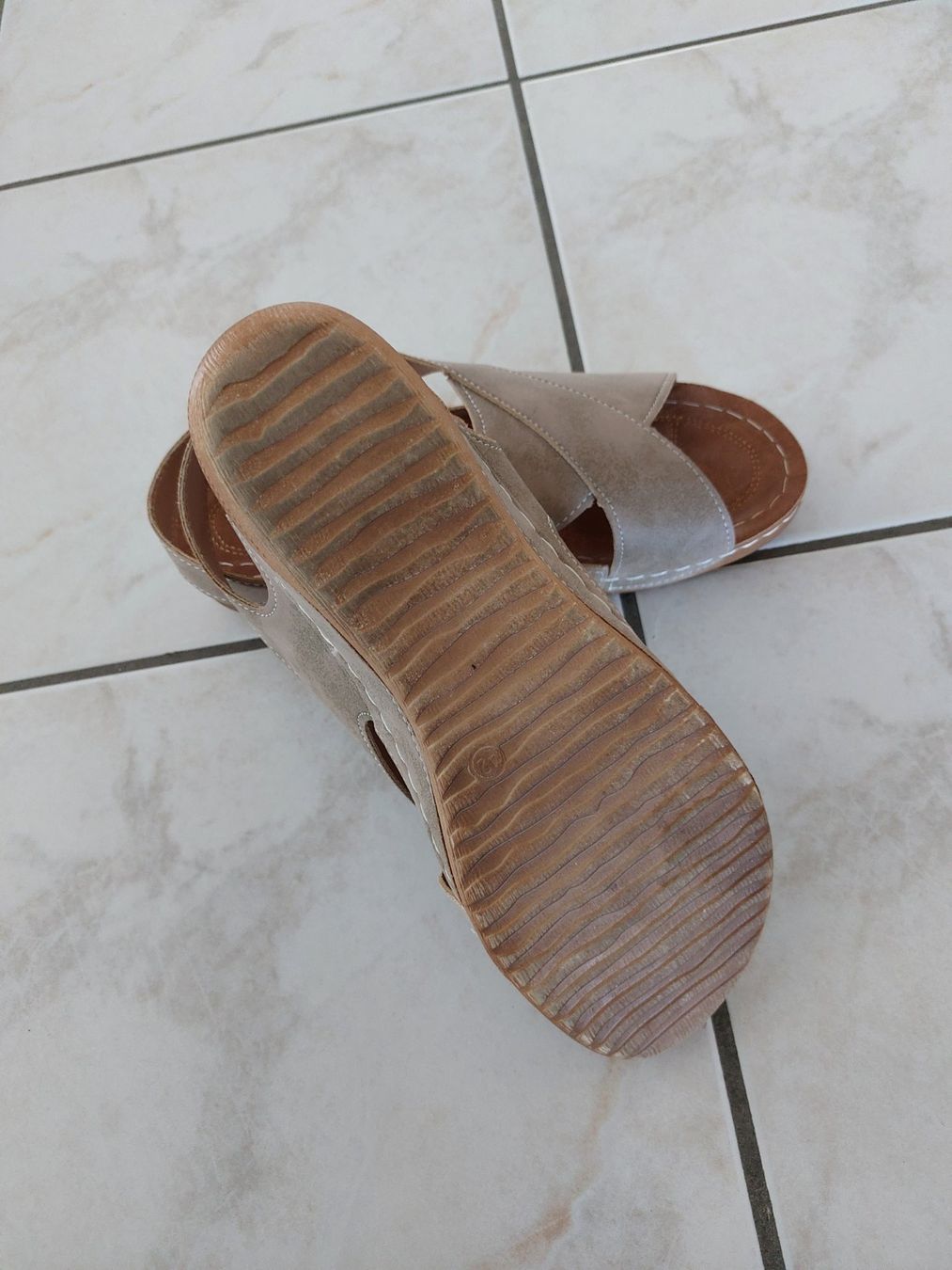 Scarpe da donna: Sandalen Neu Gr.  42 – Usato da Schmitten FR venduto da ReniStern 2