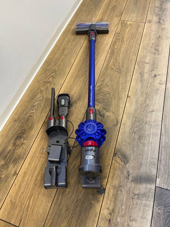 Akku Staubsauger Dyson V7 | Kaufen auf Ricardo
