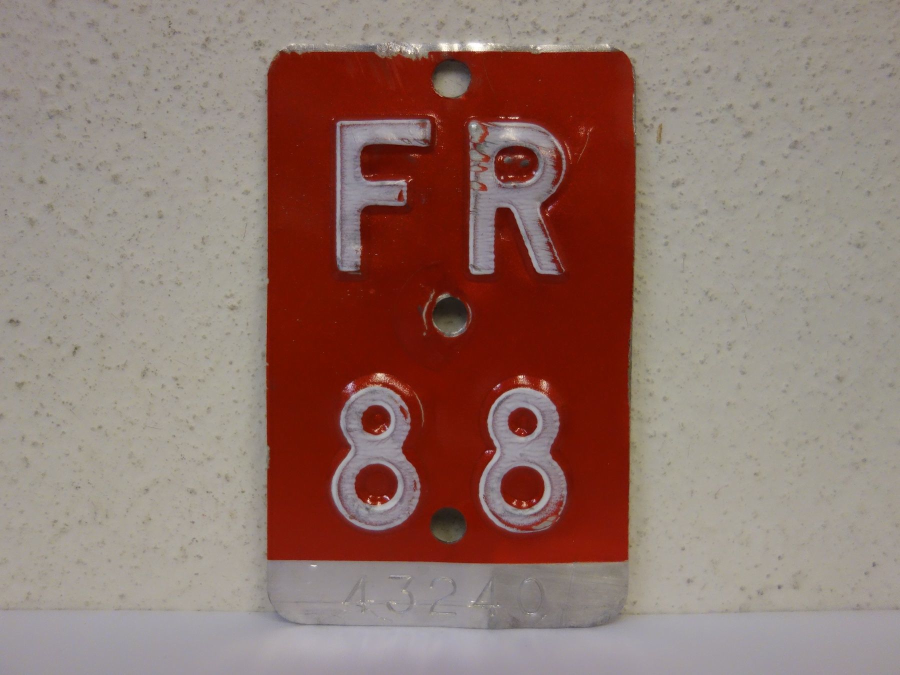 Schilder: FR 88 VELONUMMER - FAHRRADSCHILD – Gebraucht aus Kerzers von zimmergruen