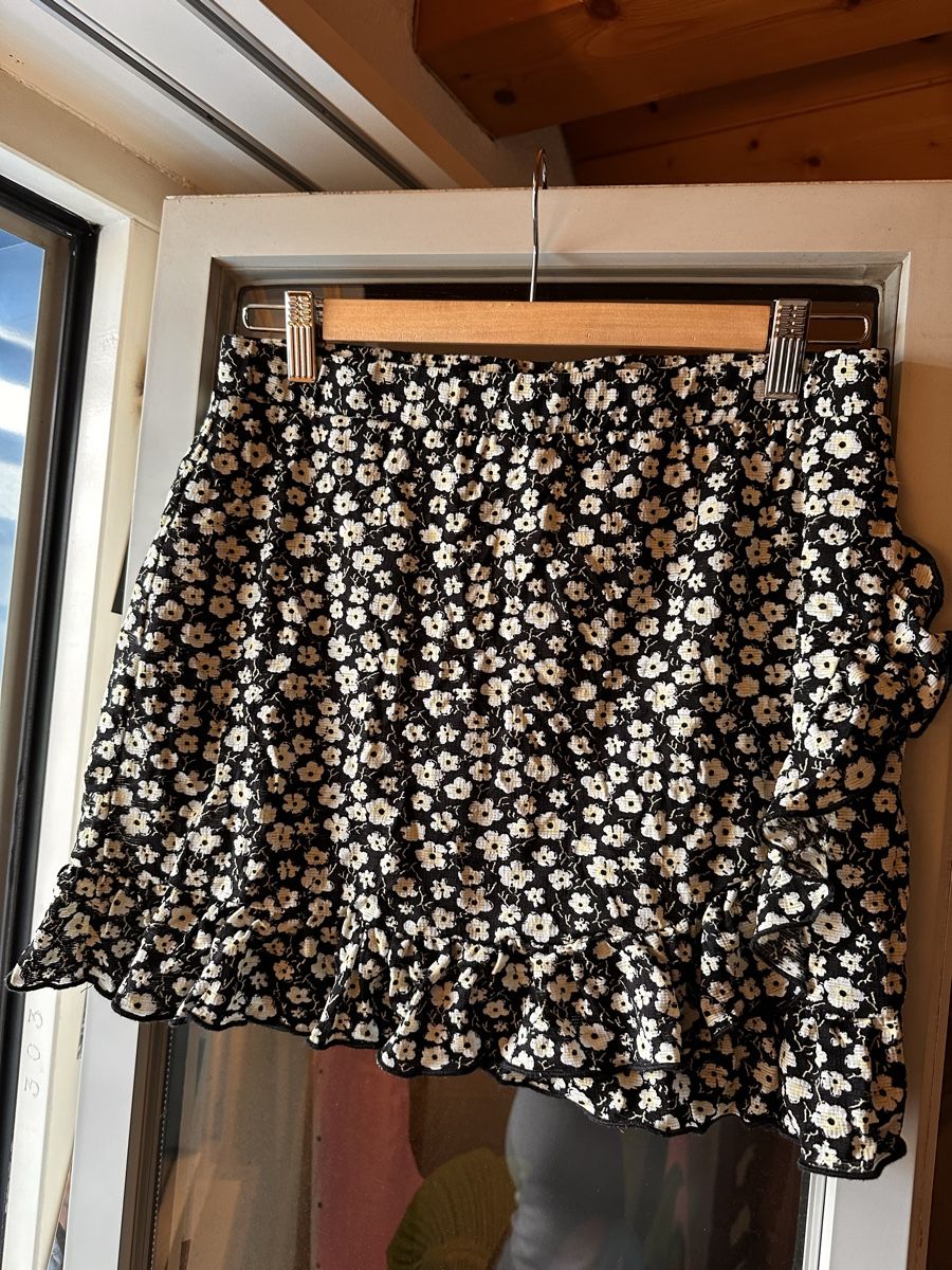 Gonne: Minirock Wrap Blumen Gelb-Schwarz – Nuovo (secondo la descrizione) da Zürich venduto da BettinaMarie2308