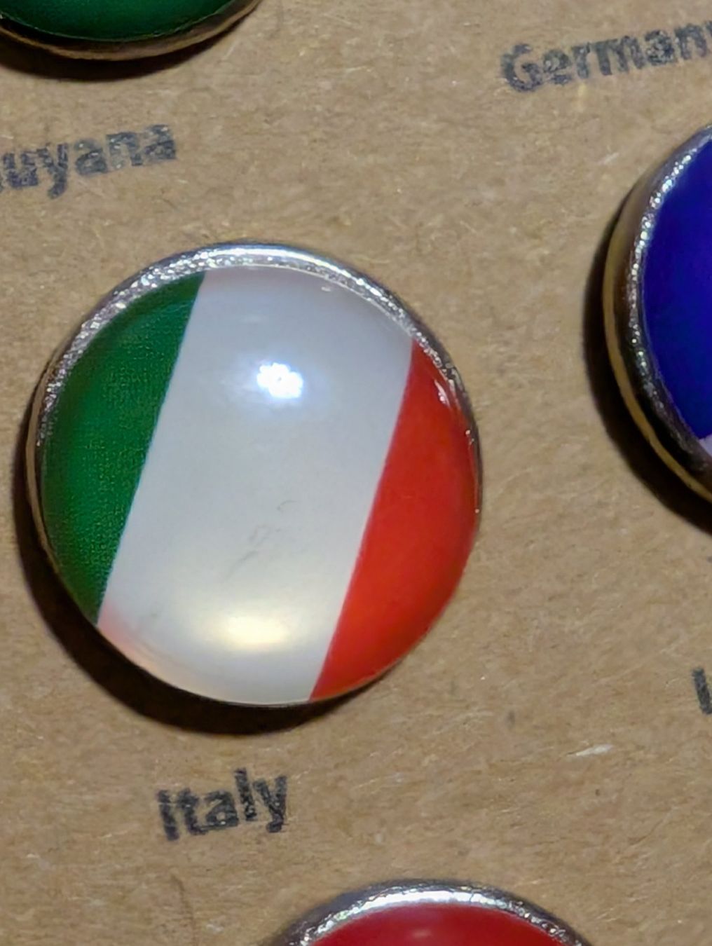 Plaketten & Abzeichen: Ansteckpin LW: Länderwappen – Gebraucht aus Oppligen von Pin-Fall-Shop