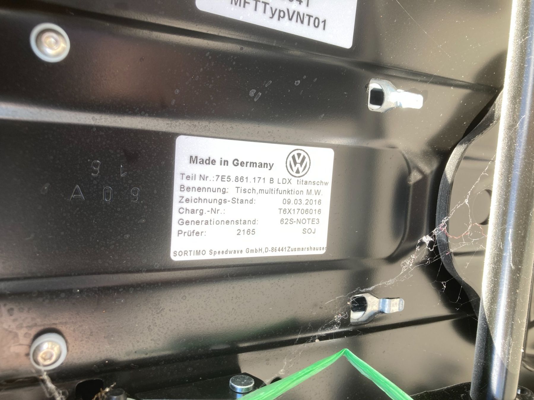 Volkswagen Tutti i ricambio: VW T6 Multivan Tisch Höhenverstellbar – Usato da Cham venduto da Cham6332 5