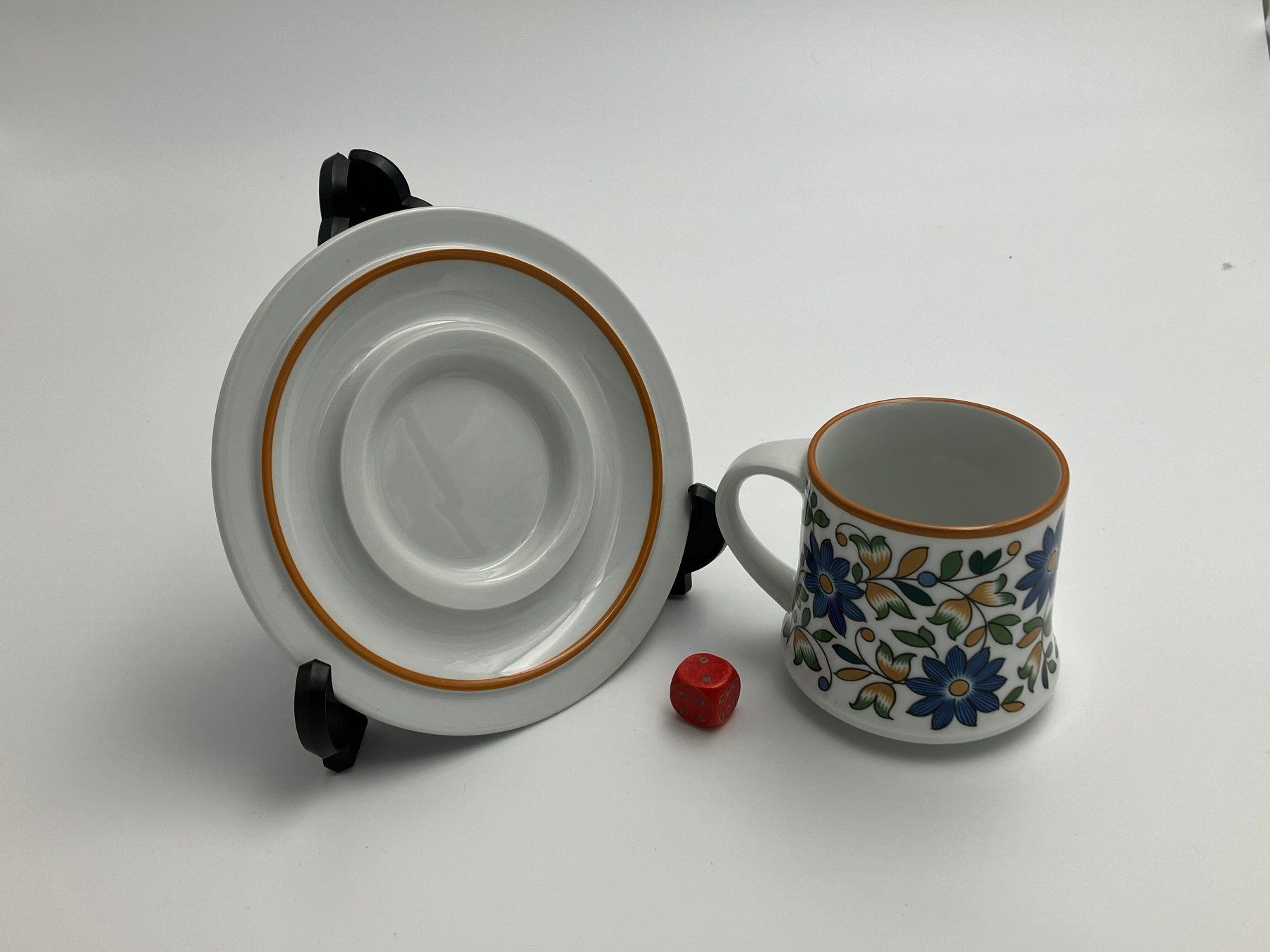 Geschirrsets: Langenthal Kaffeeservice stylisches Blumendesign 1970er – Gebraucht aus Uttigen von I_like 7